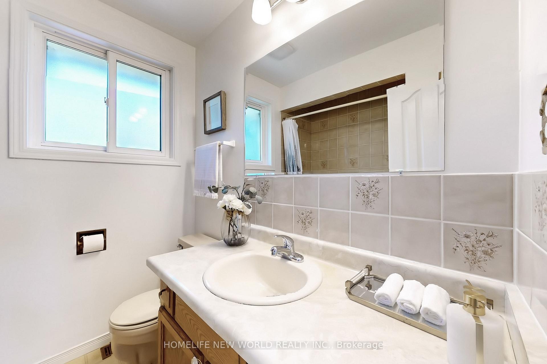 Photo 33 of 436 Arnhem Drive, Oshawa, O'Neill — HOMEH