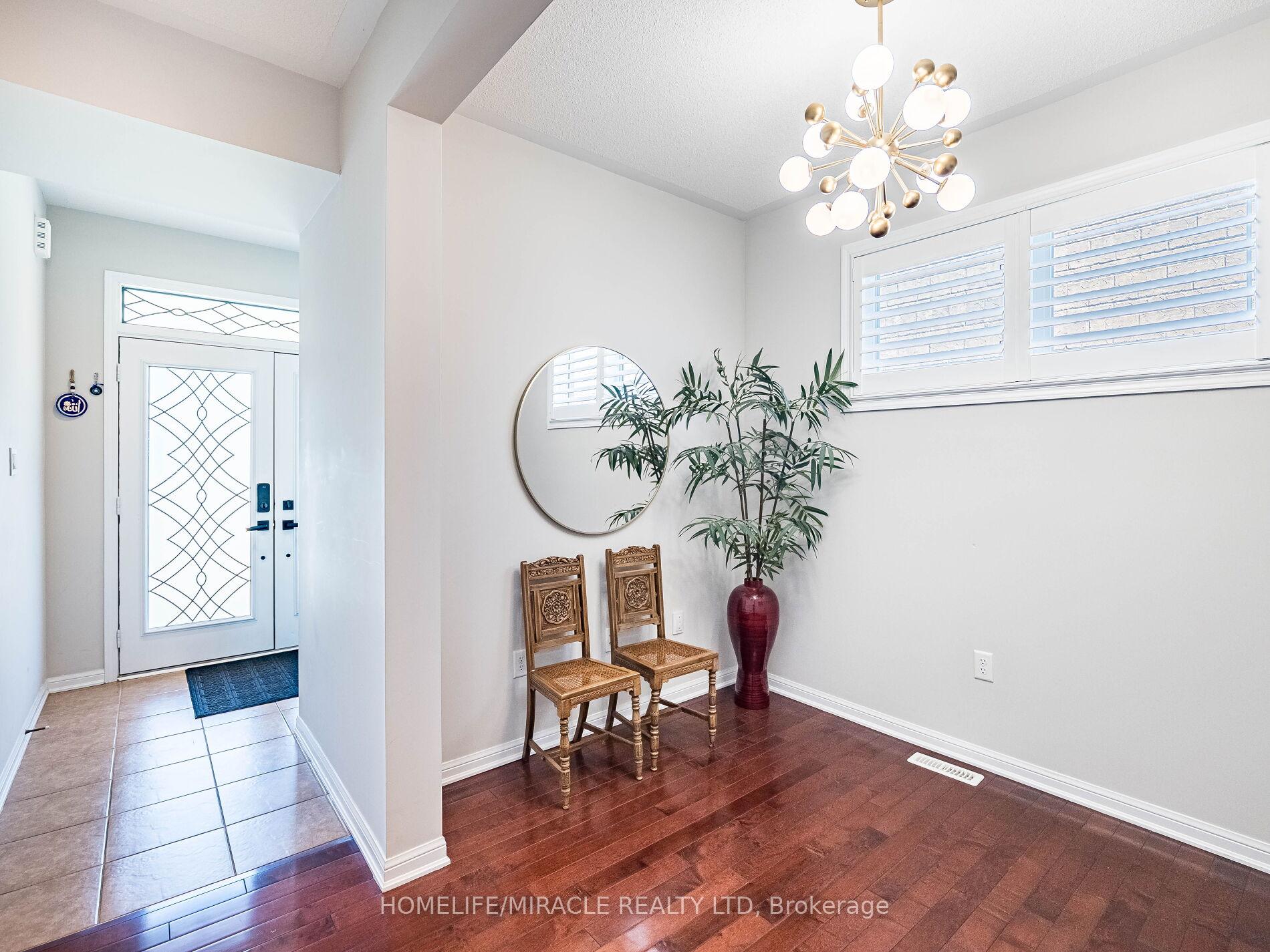 Photo 3 of 825 Cahoun Terrace, Milton, Coates — HOMEH