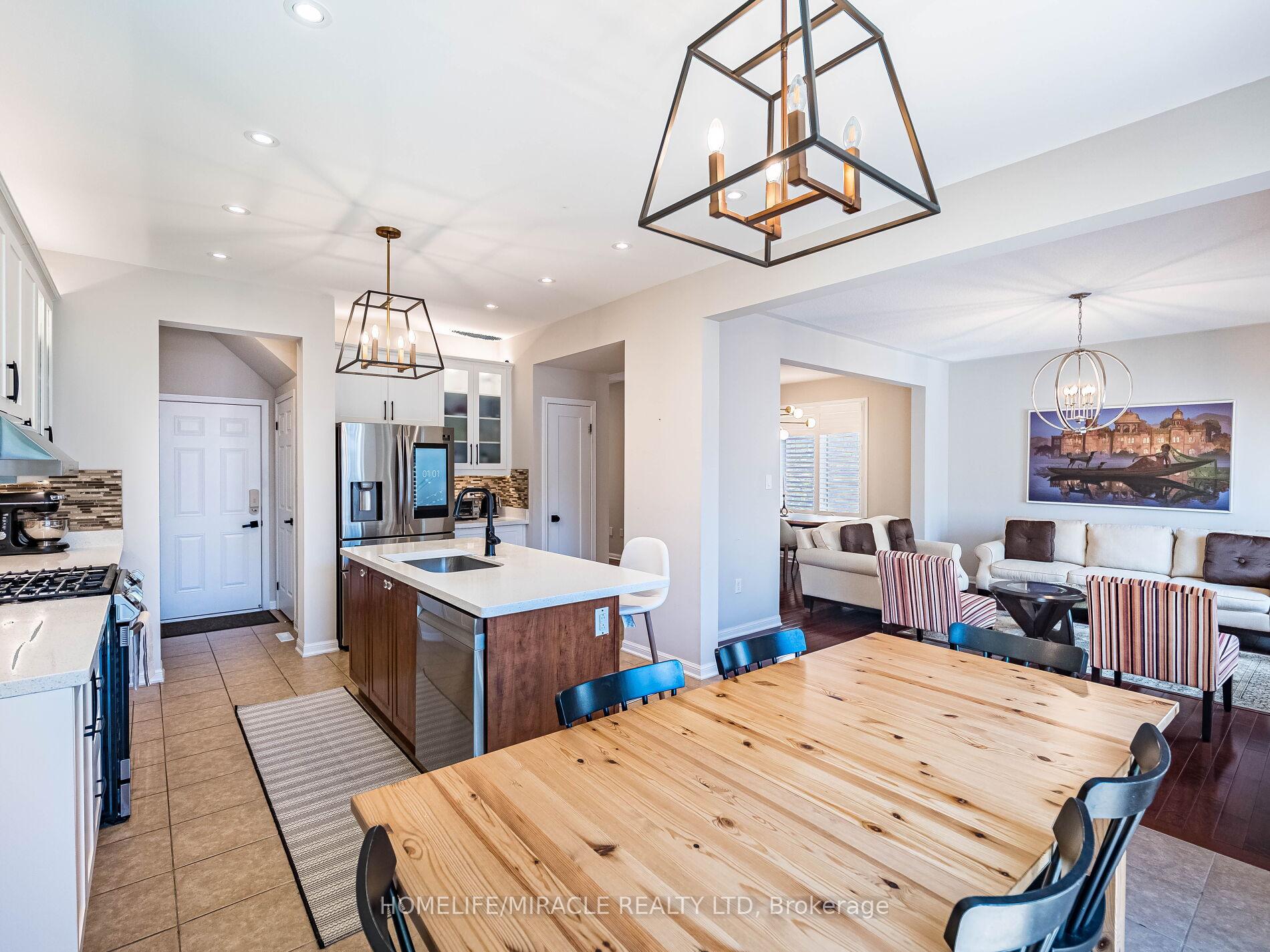 Photo 32 of 825 Cahoun Terrace, Milton, Coates — HOMEH