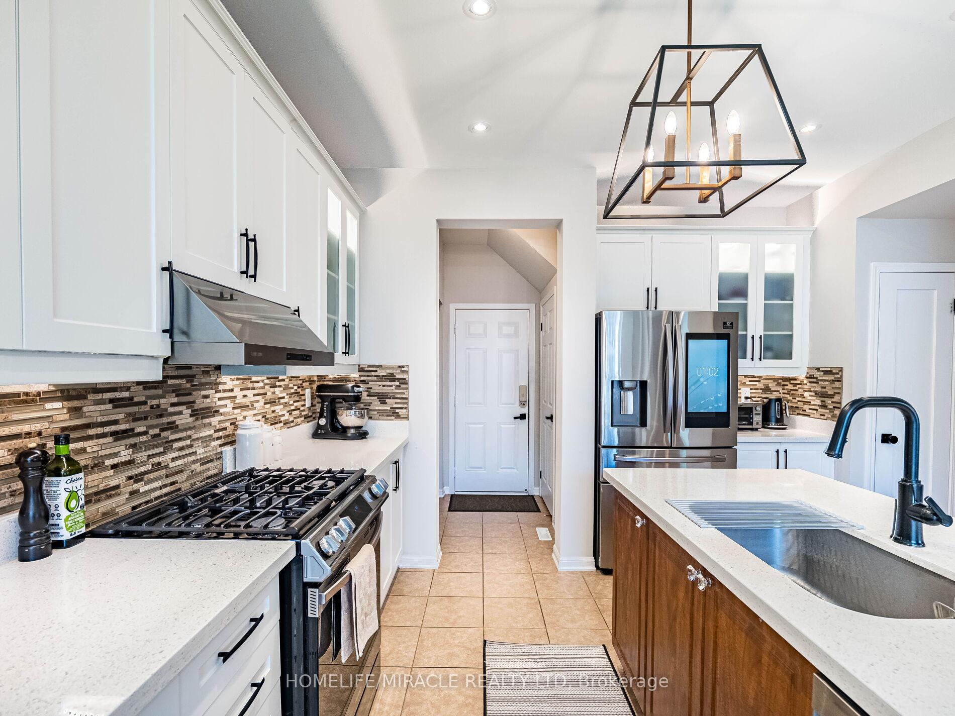 Photo 9 of 825 Cahoun Terrace, Milton, Coates — HOMEH