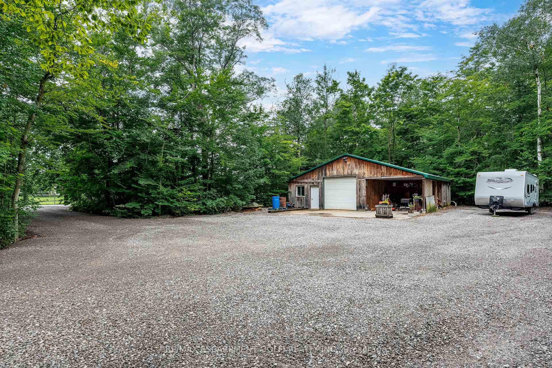 Photo 2 of 801 Tice Road, Pelham, North Pelham — HOMEH