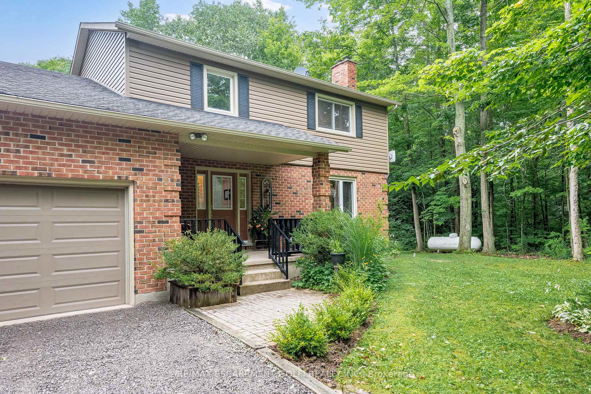 Photo 4 of 801 Tice Road, Pelham, North Pelham — HOMEH