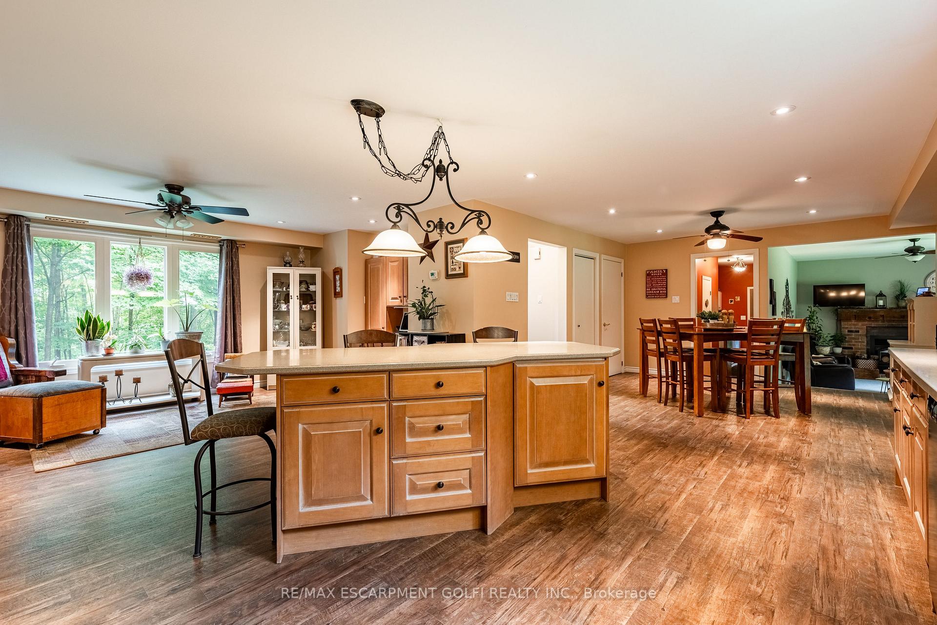 Photo 16 of 801 Tice Road, Pelham, North Pelham — HOMEH