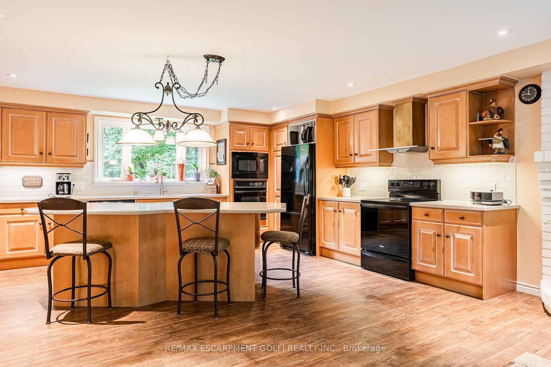 Photo 17 of 801 Tice Road, Pelham, North Pelham — HOMEH