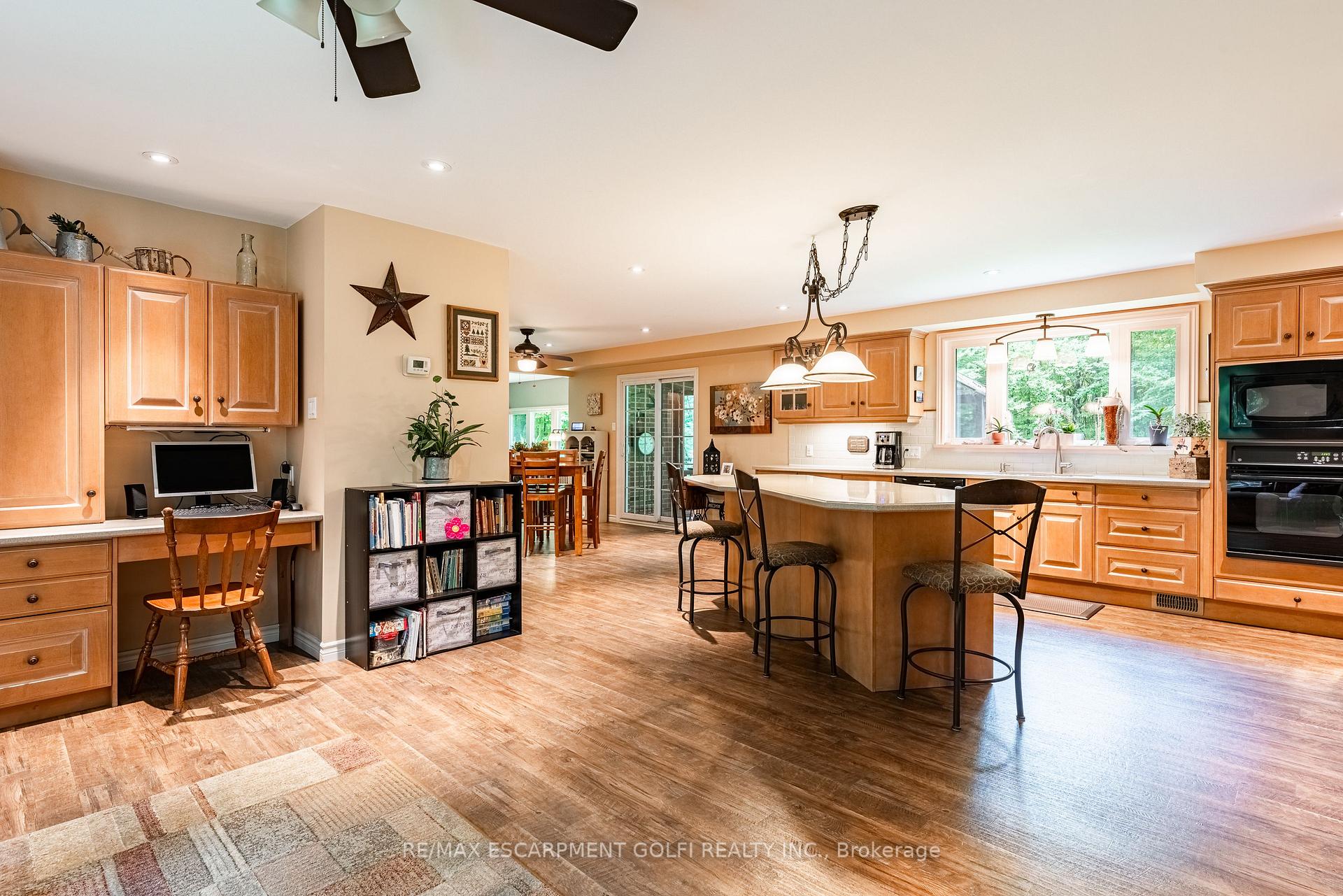 Photo 18 of 801 Tice Road, Pelham, North Pelham — HOMEH