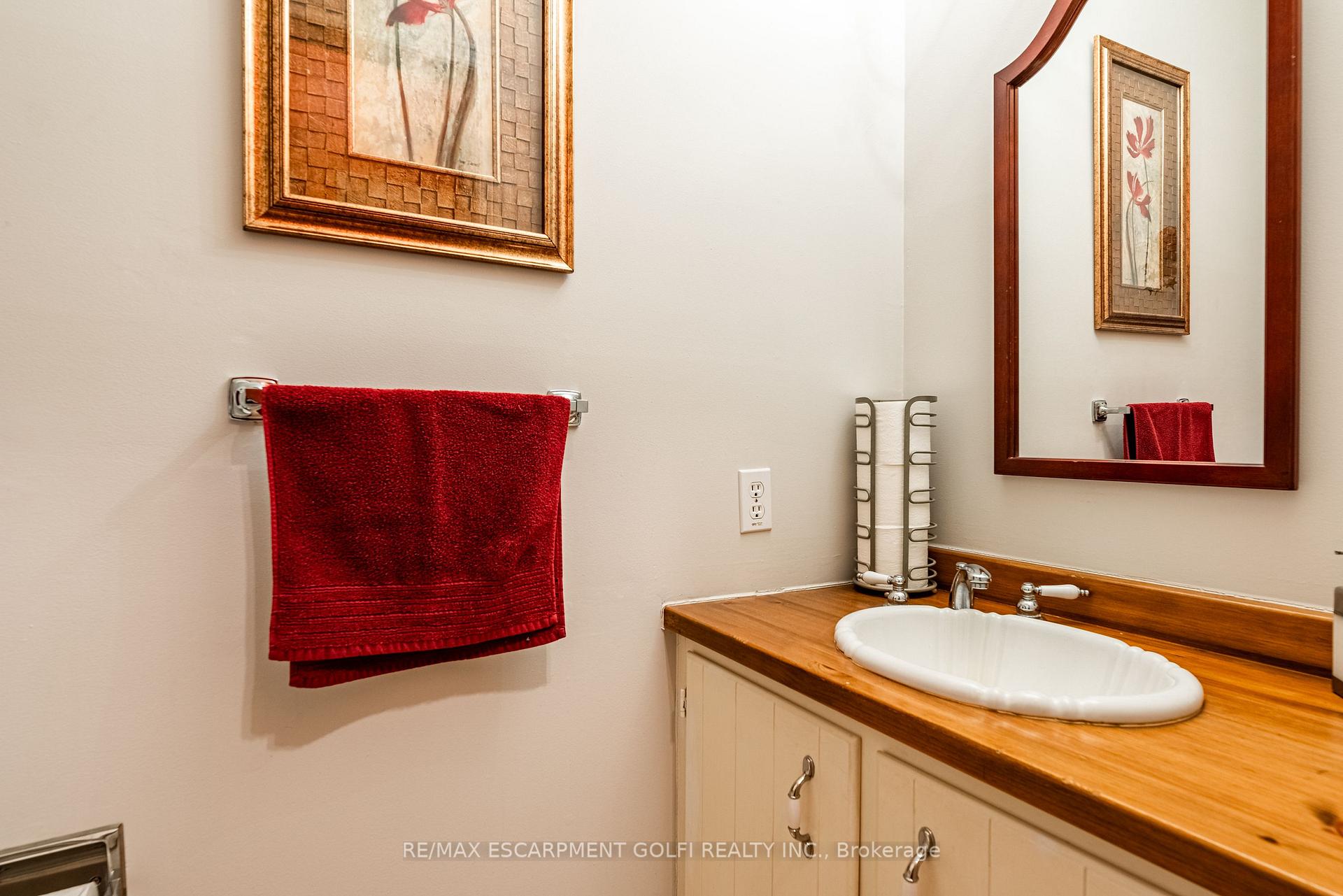 Photo 25 of 801 Tice Road, Pelham, North Pelham — HOMEH