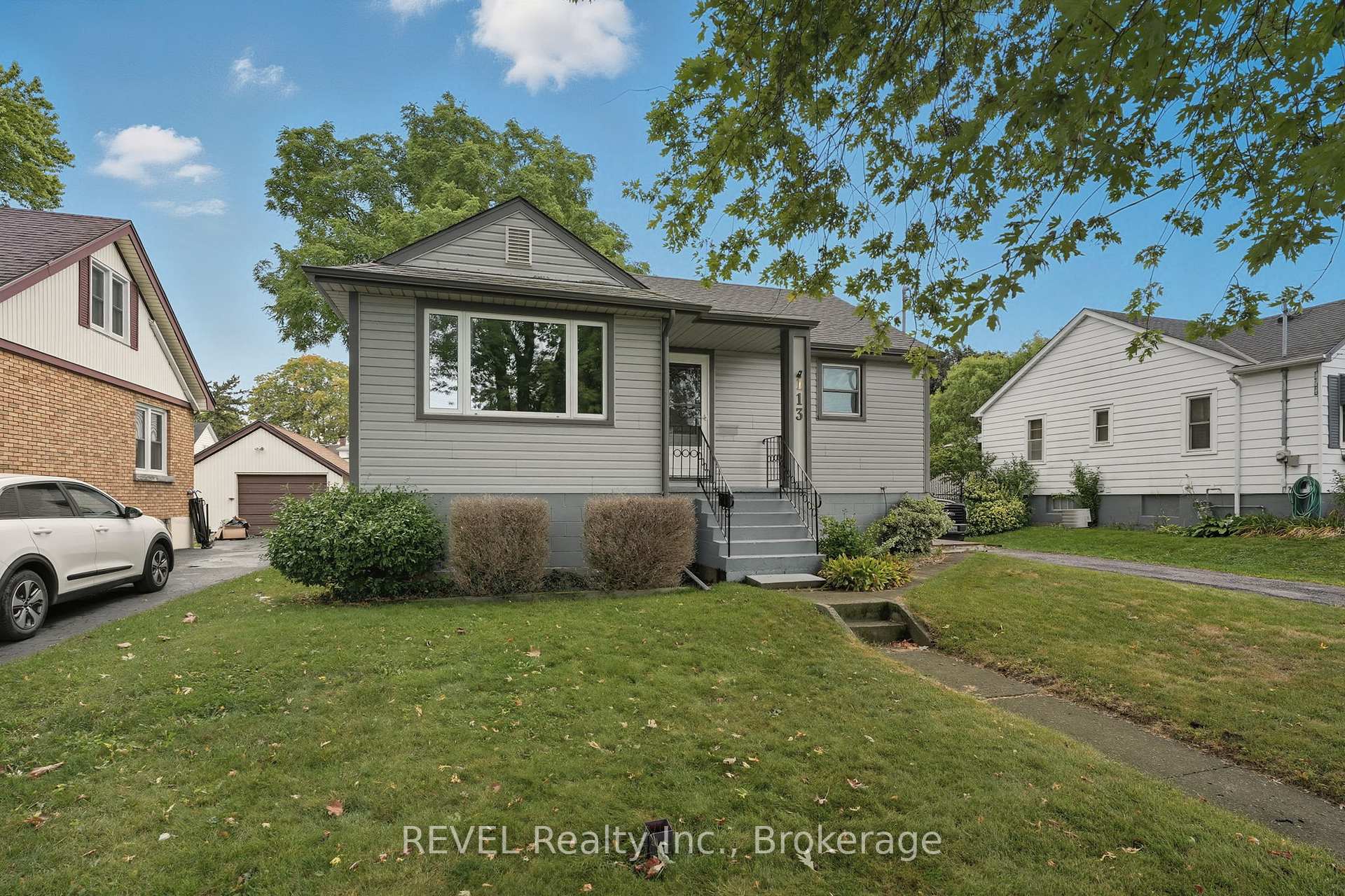 Front of 113 Linwood Avenue