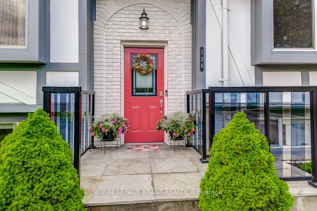 Photo 38 of 726 Applewood Crescent, Milton, Dorset Park — HOMEH