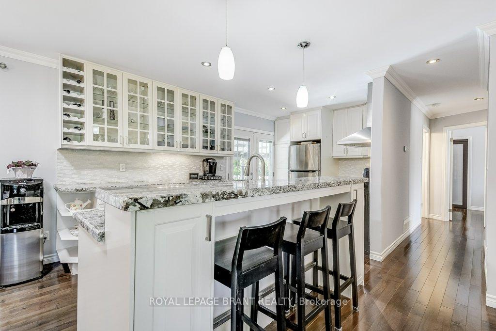 Photo 46 of 726 Applewood Crescent, Milton, Dorset Park — HOMEH