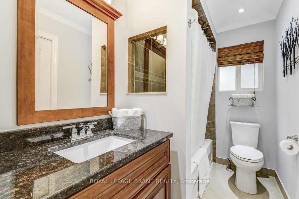 Photo 19 of 726 Applewood Crescent, Milton, Dorset Park — HOMEH
