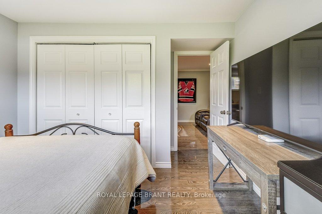Photo 23 of 726 Applewood Crescent, Milton, Dorset Park — HOMEH