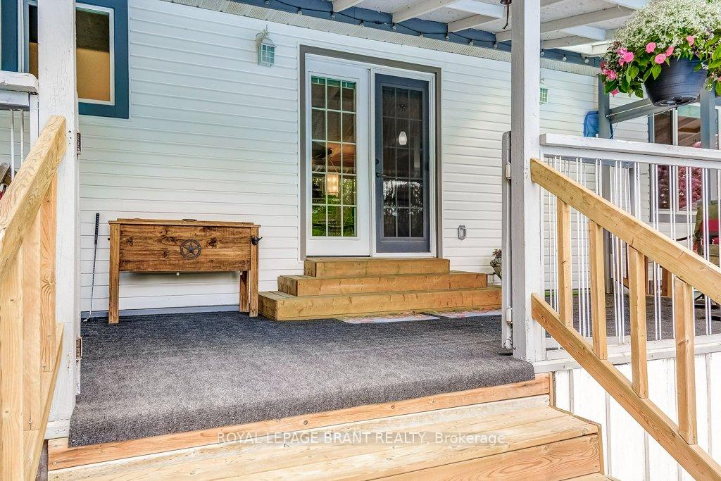 Photo 48 of 726 Applewood Crescent, Milton, Dorset Park — HOMEH