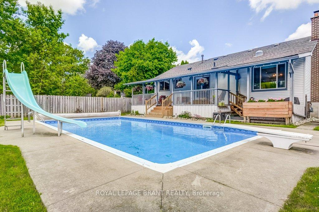 Photo 30 of 726 Applewood Crescent, Milton, Dorset Park — HOMEH