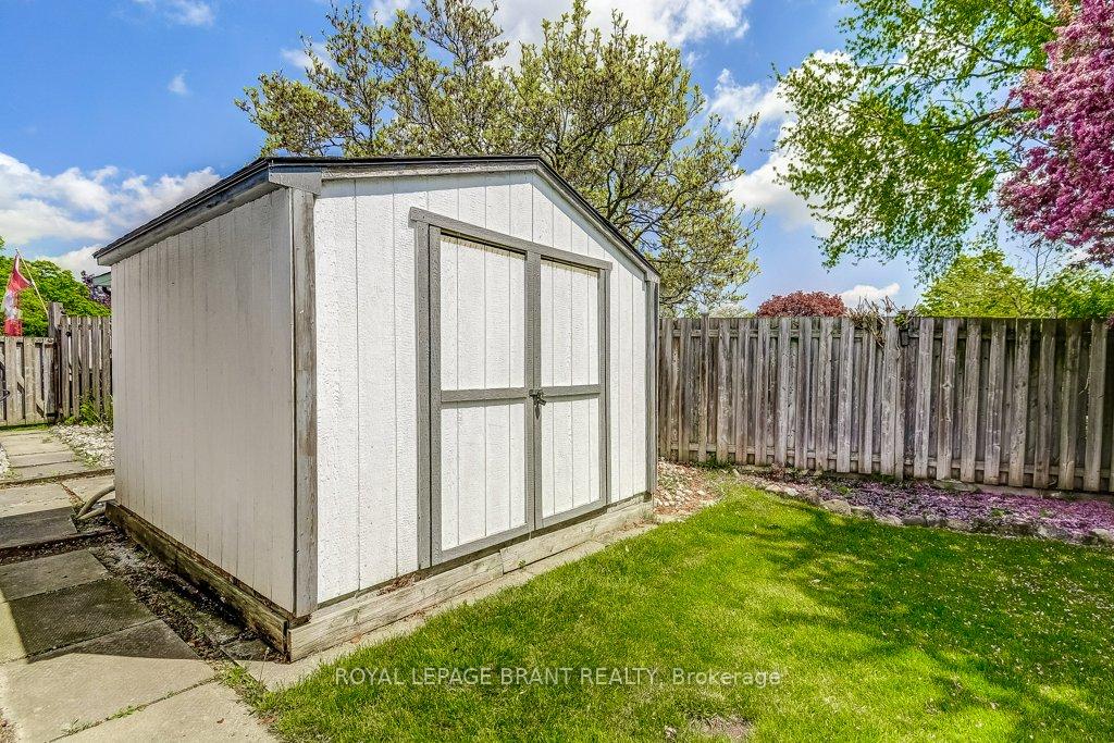 Photo 44 of 726 Applewood Crescent, Milton, Dorset Park — HOMEH