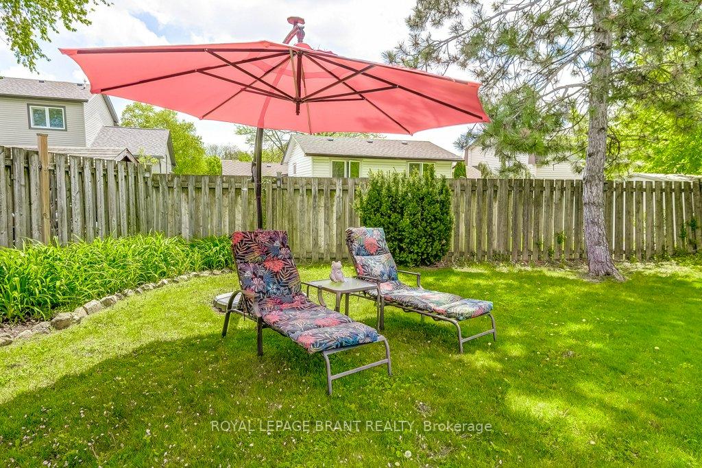 Photo 20 of 726 Applewood Crescent, Milton, Dorset Park — HOMEH