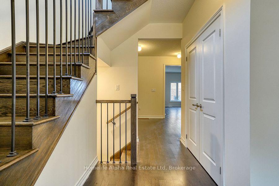 Photo 3 of 1155 Skyridge Boulevard, Pickering, Rural Pickering — HOMEH