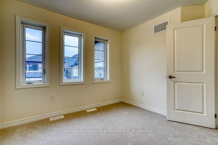 Photo 18 of 1155 Skyridge Boulevard, Pickering, Rural Pickering — HOMEH