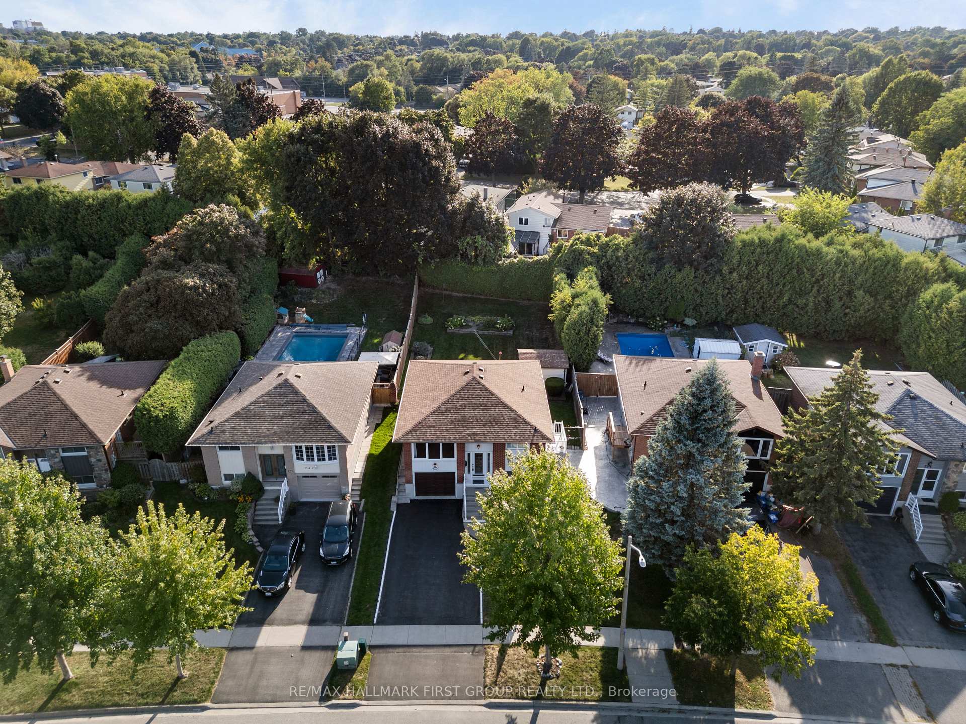 Photo 39 of 746 Central Park Boulevard N, Oshawa, Centennial — HOMEH