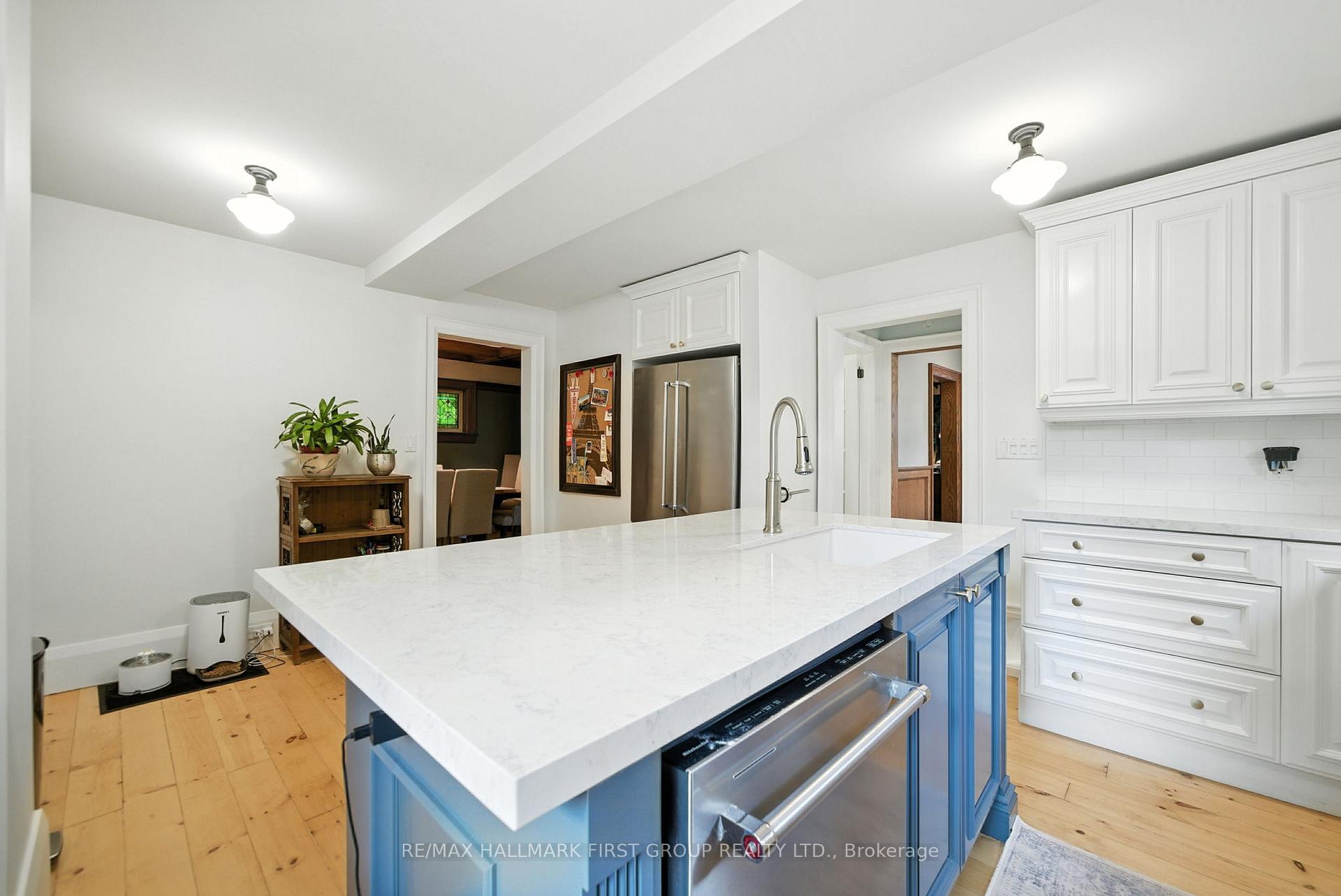 Photo 11 of Unit Main/Second Floor, 622 Simcoe Street, Oshawa, O'Neill — HOMEH