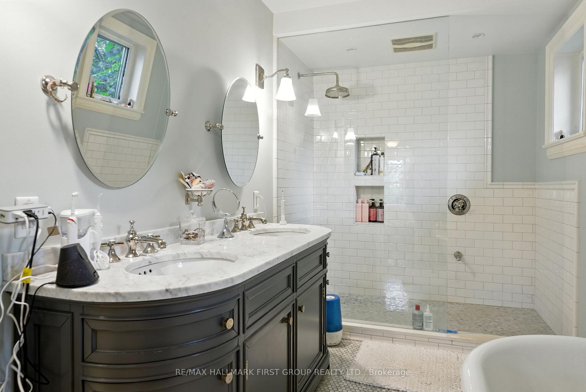 Photo 19 of Unit Main/Second Floor, 622 Simcoe Street, Oshawa, O'Neill — HOMEH