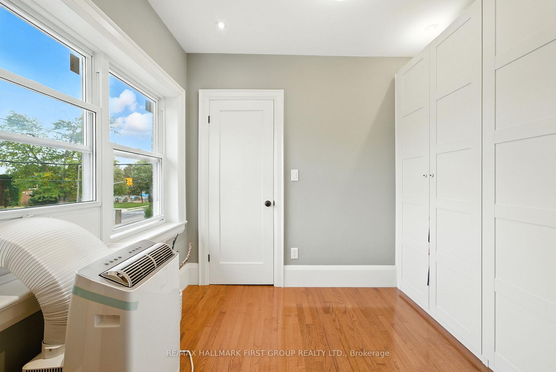 Photo 21 of Unit Main/Second Floor, 622 Simcoe Street, Oshawa, O'Neill — HOMEH