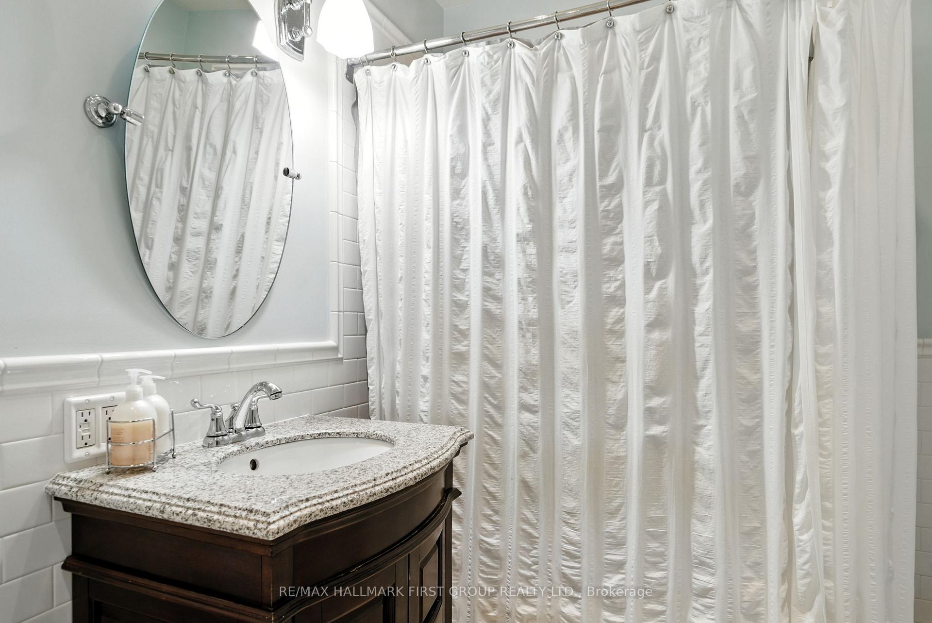 Photo 27 of Unit Main/Second Floor, 622 Simcoe Street, Oshawa, O'Neill — HOMEH