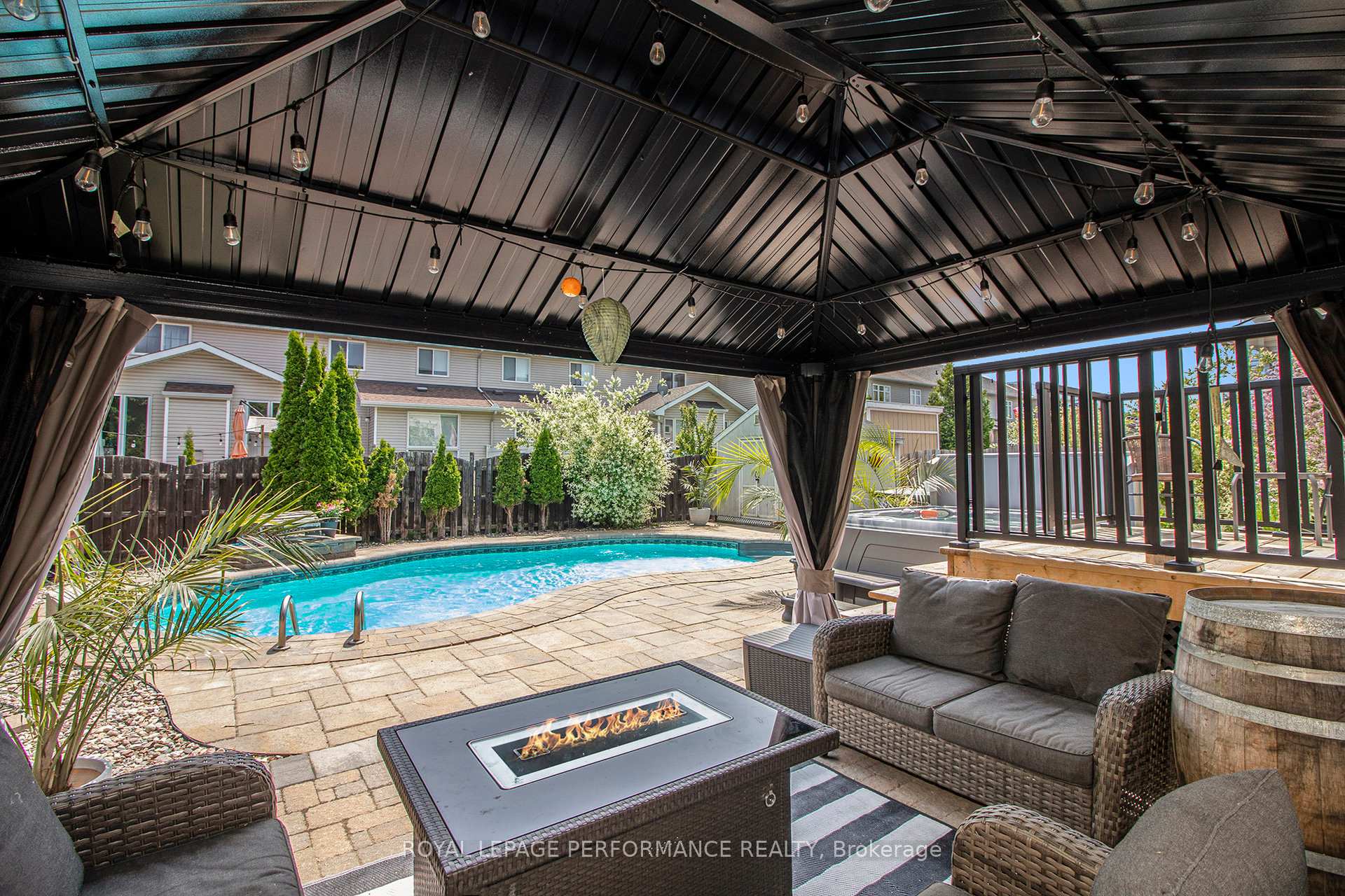 Photo 12 of 1877 Springridge Drive, Ottawa, Springridge/East Village — HOMEH