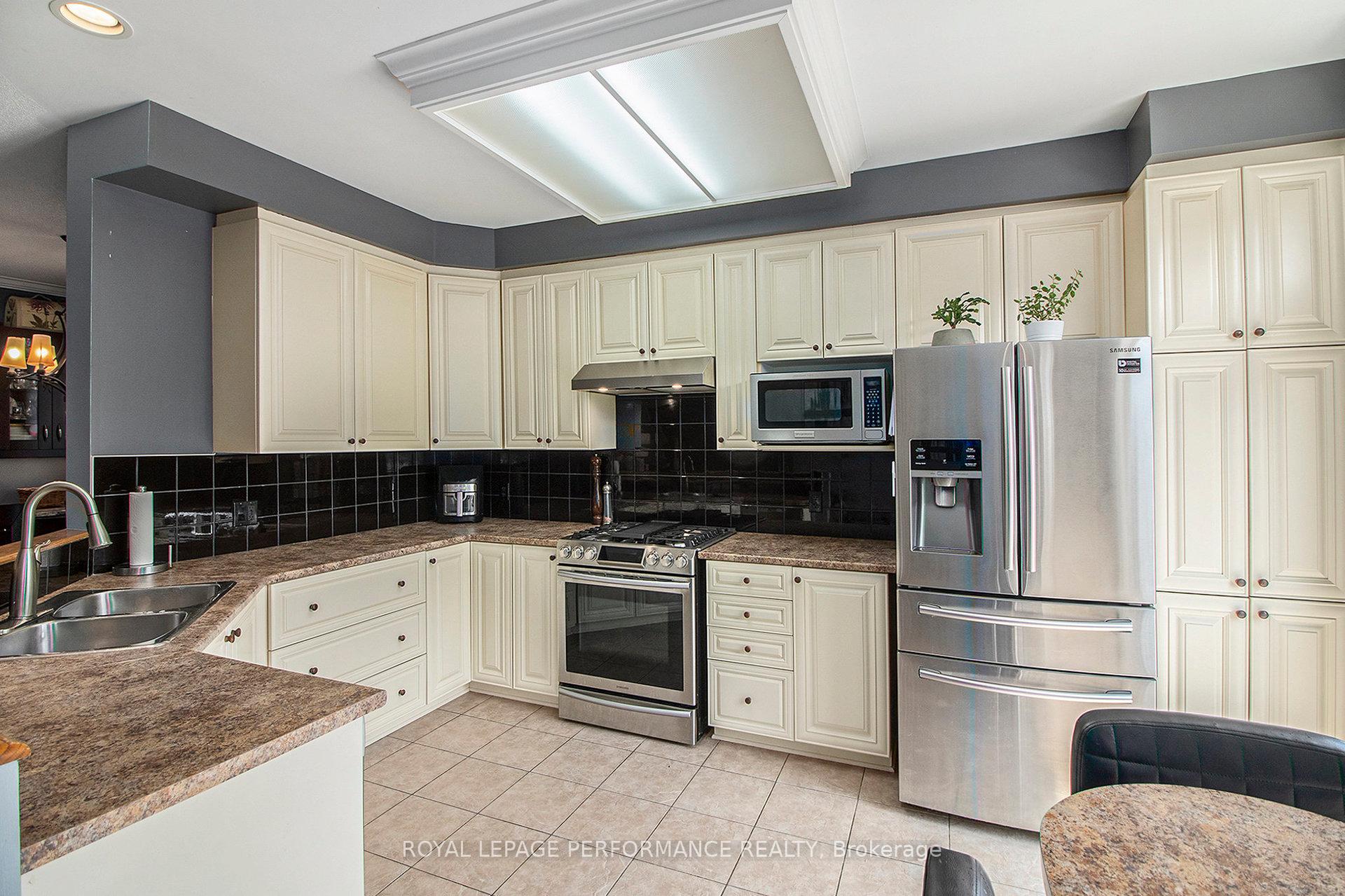 Photo 20 of 1877 Springridge Drive, Ottawa, Springridge/East Village — HOMEH