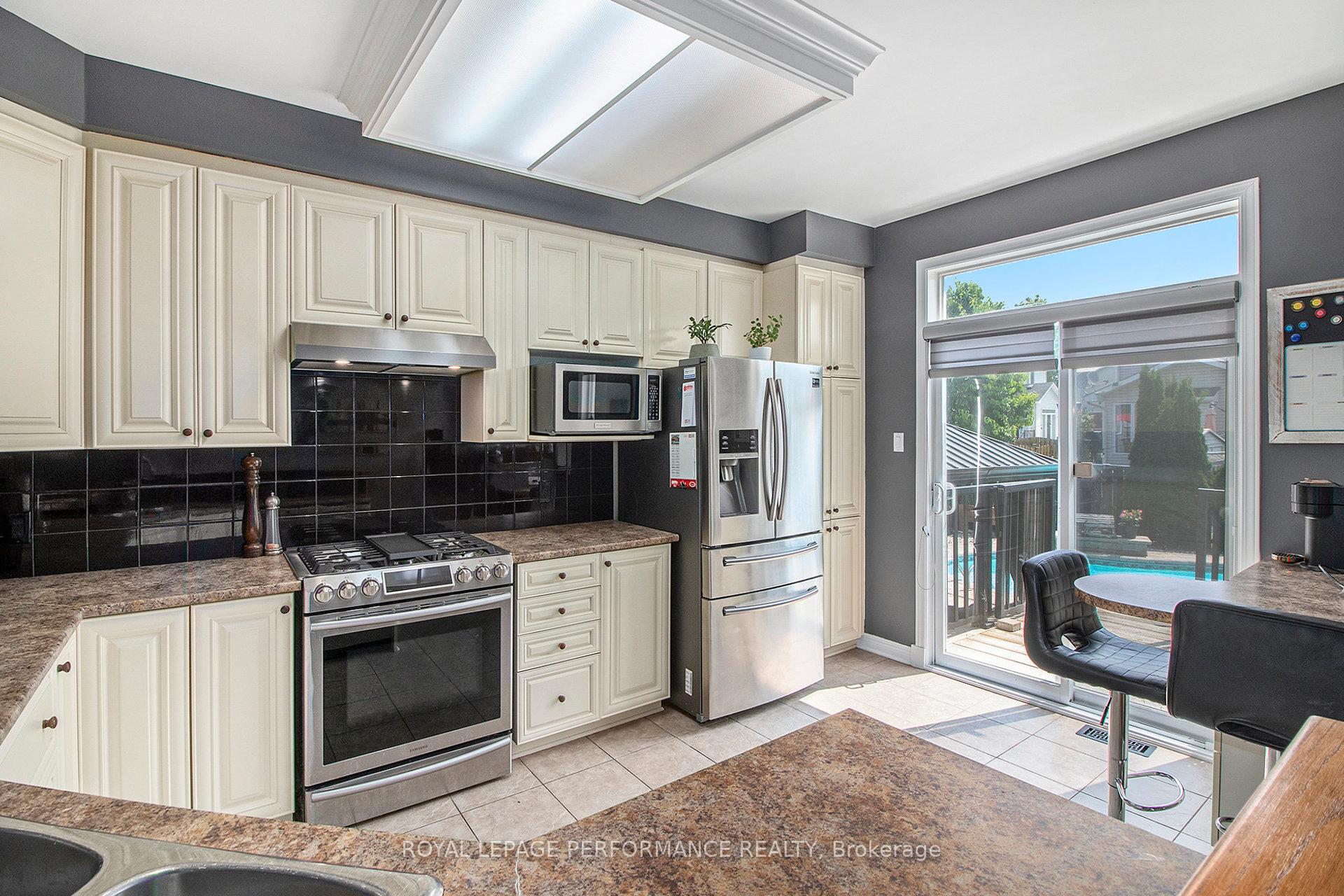 Photo 21 of 1877 Springridge Drive, Ottawa, Springridge/East Village — HOMEH