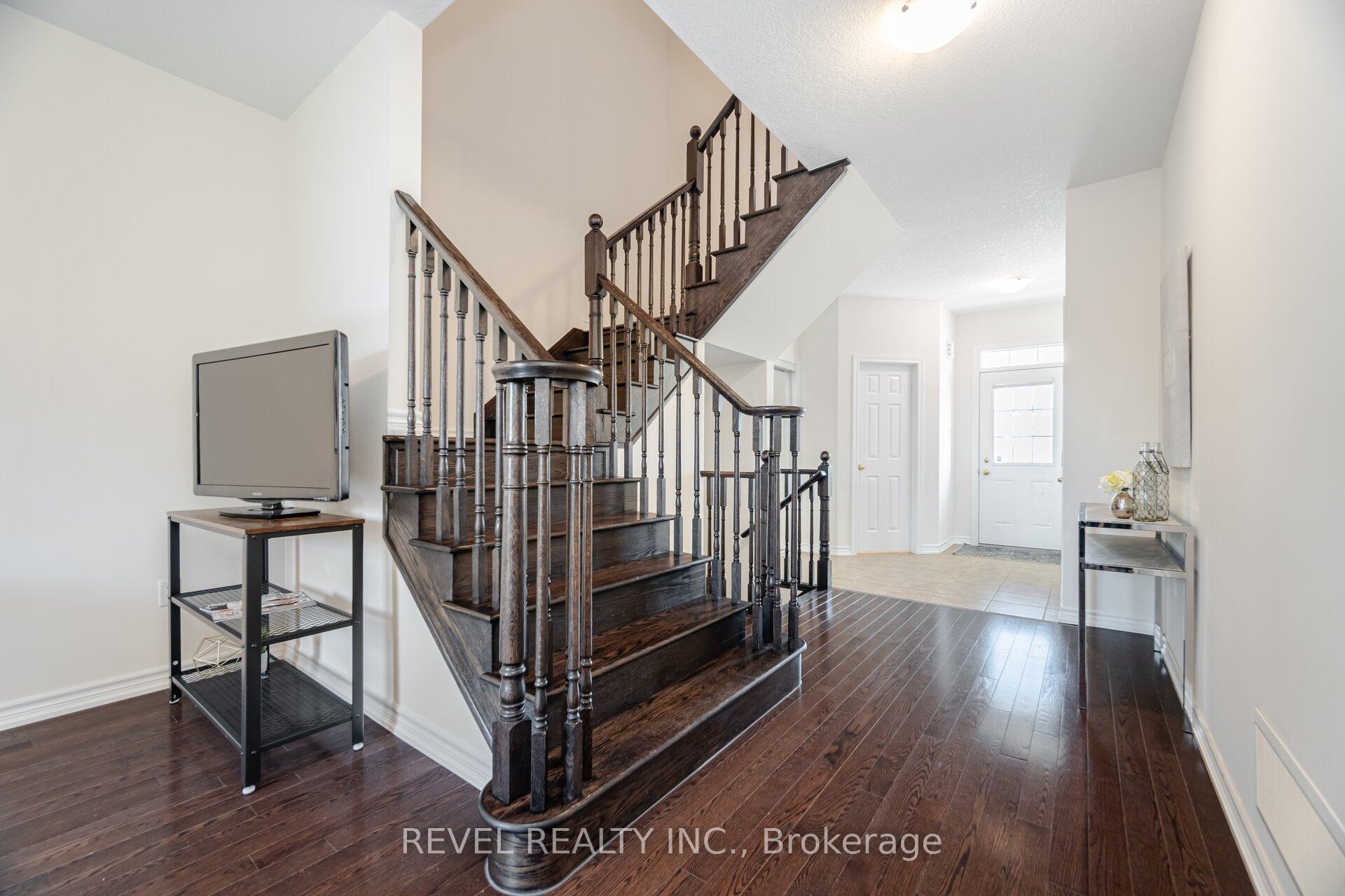 Photo 6 of 607 Murray Meadows Place, Milton, Clarke — HOMEH