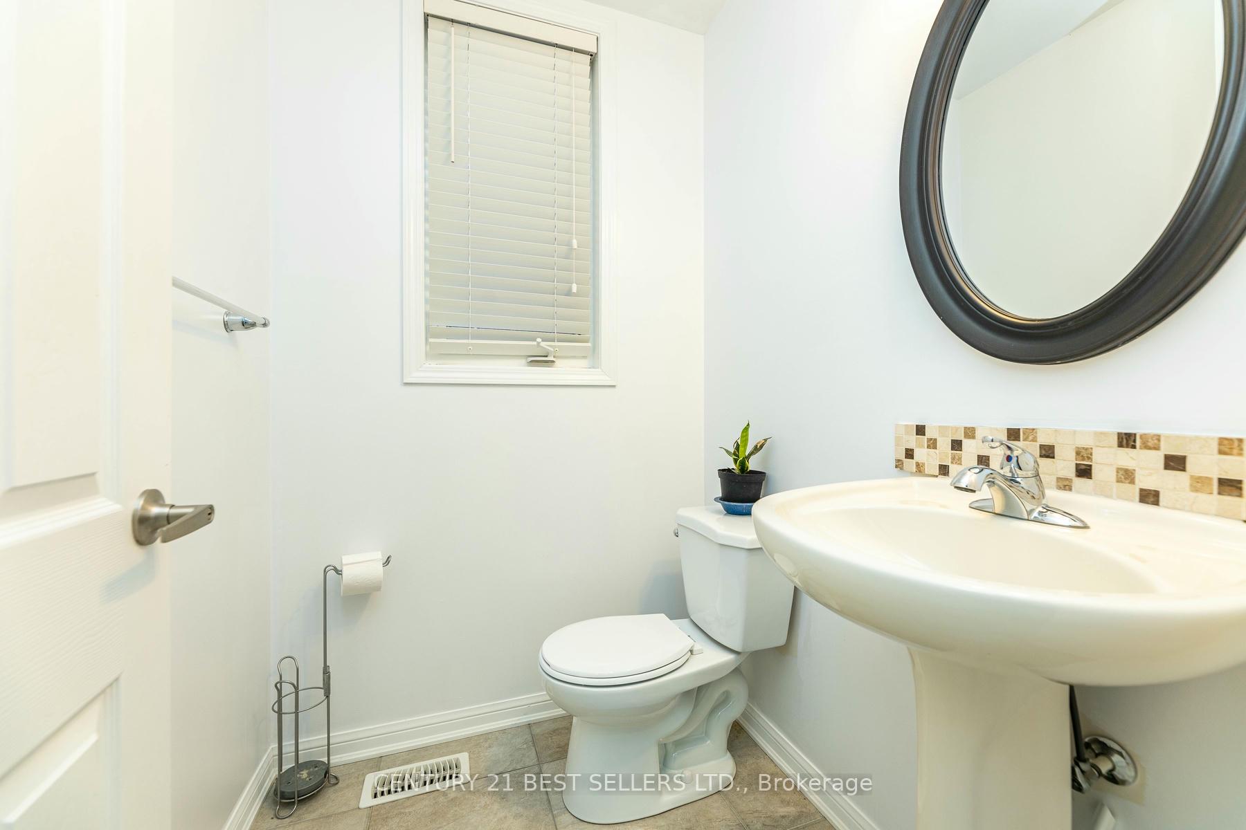 Photo 3 of 436 Tyrone Crescent, Milton, Willmott — HOMEH