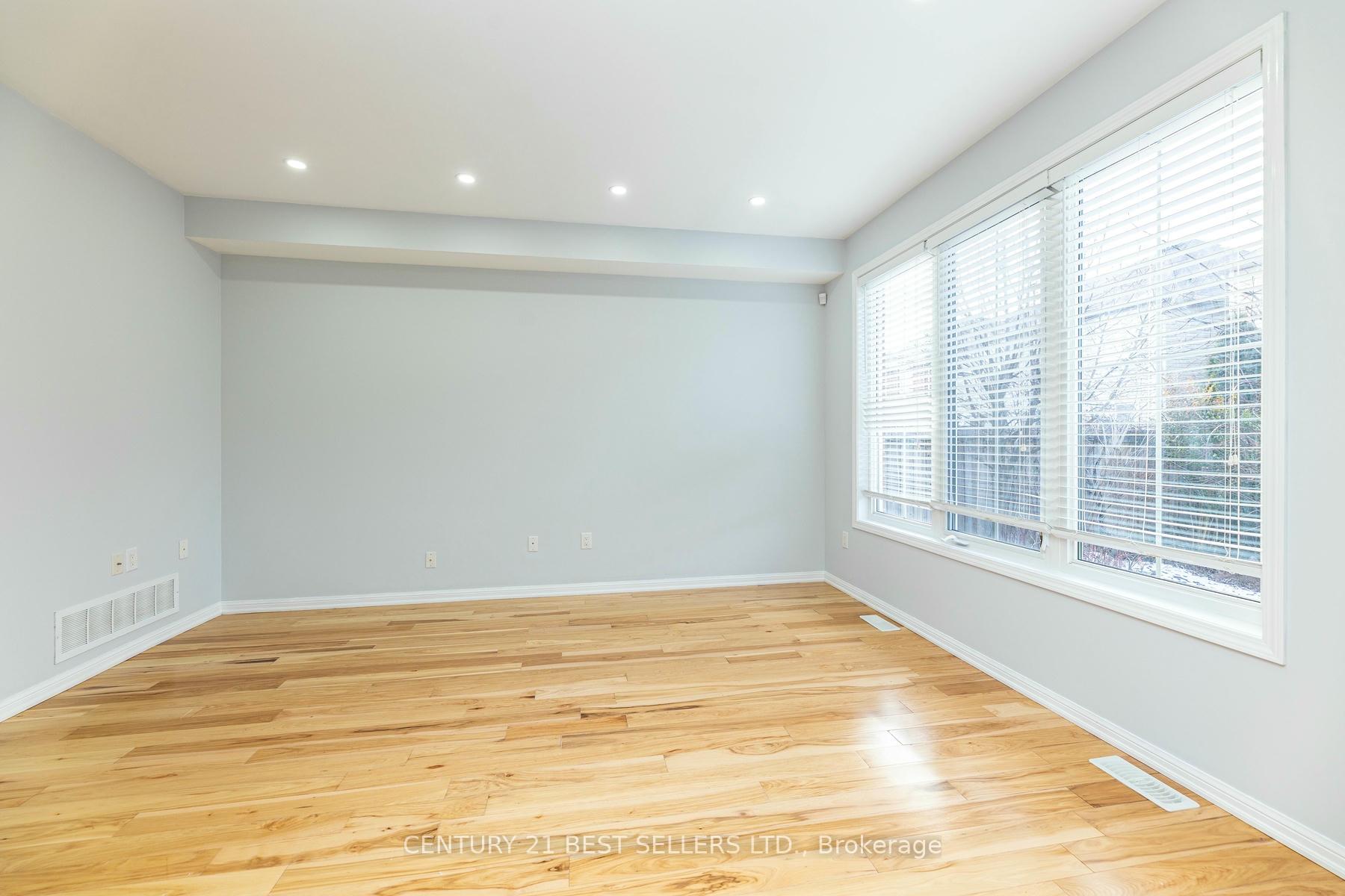 Photo 25 of 436 Tyrone Crescent, Milton, Willmott — HOMEH
