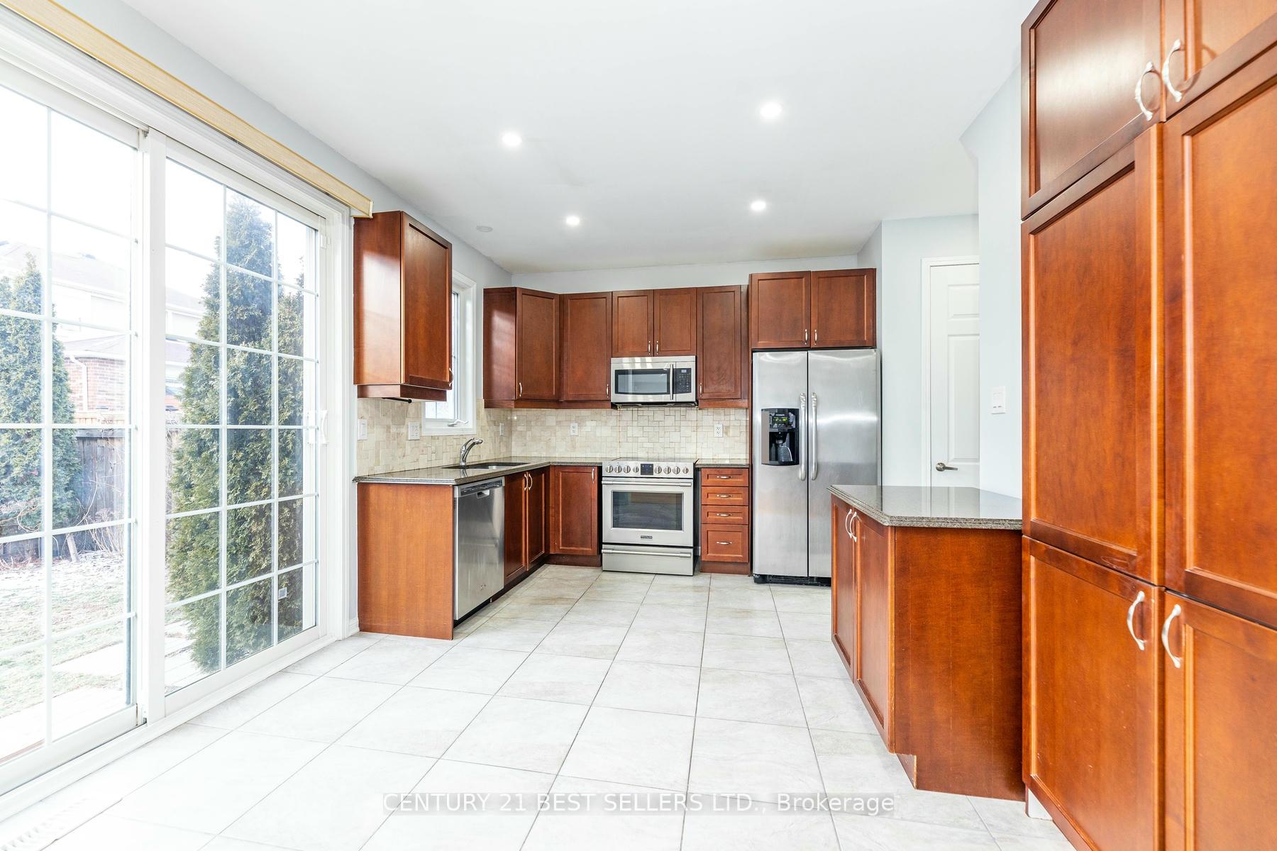Photo 15 of 436 Tyrone Crescent, Milton, Willmott — HOMEH