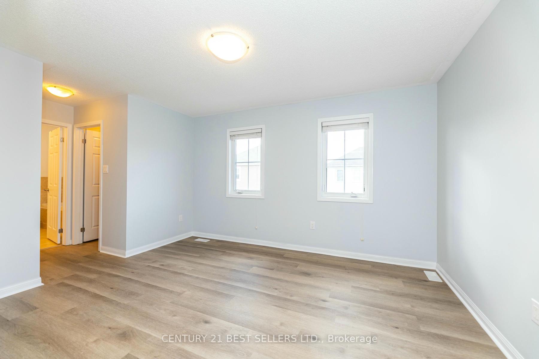 Photo 12 of 436 Tyrone Crescent, Milton, Willmott — HOMEH