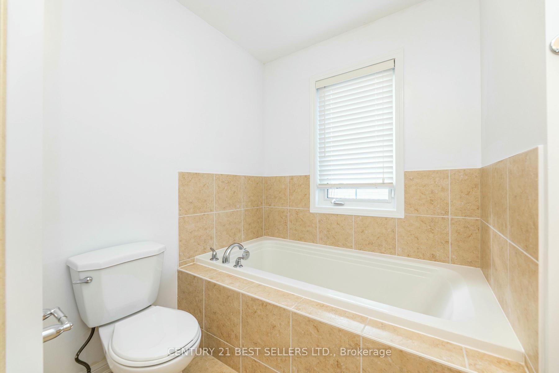 Photo 27 of 436 Tyrone Crescent, Milton, Willmott — HOMEH