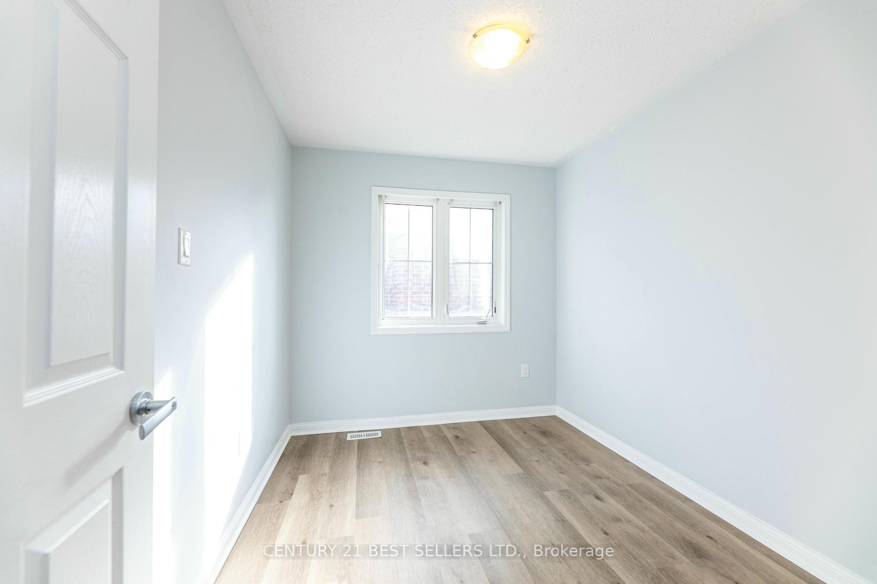 Photo 14 of 436 Tyrone Crescent, Milton, Willmott — HOMEH