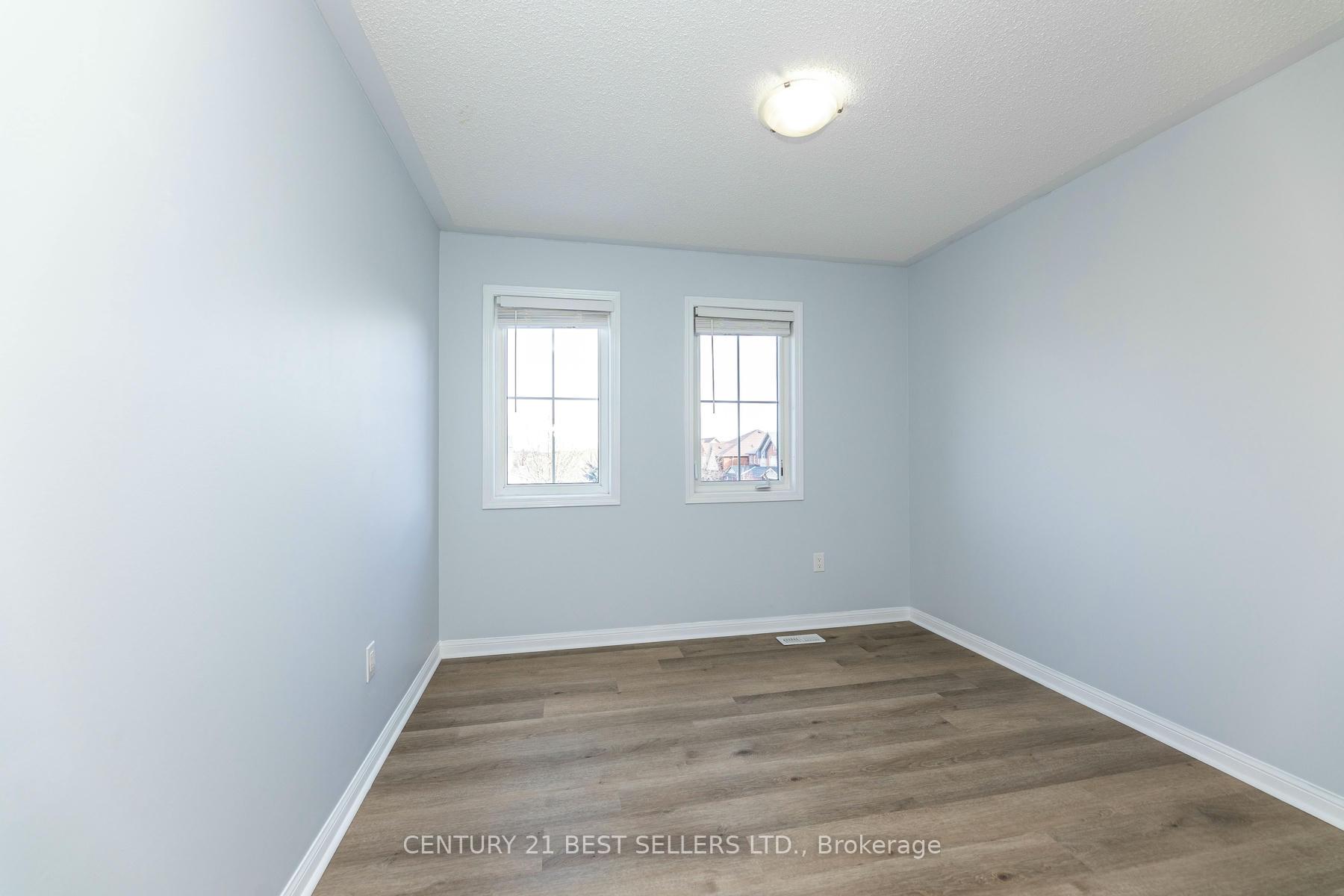 Photo 20 of 436 Tyrone Crescent, Milton, Willmott — HOMEH