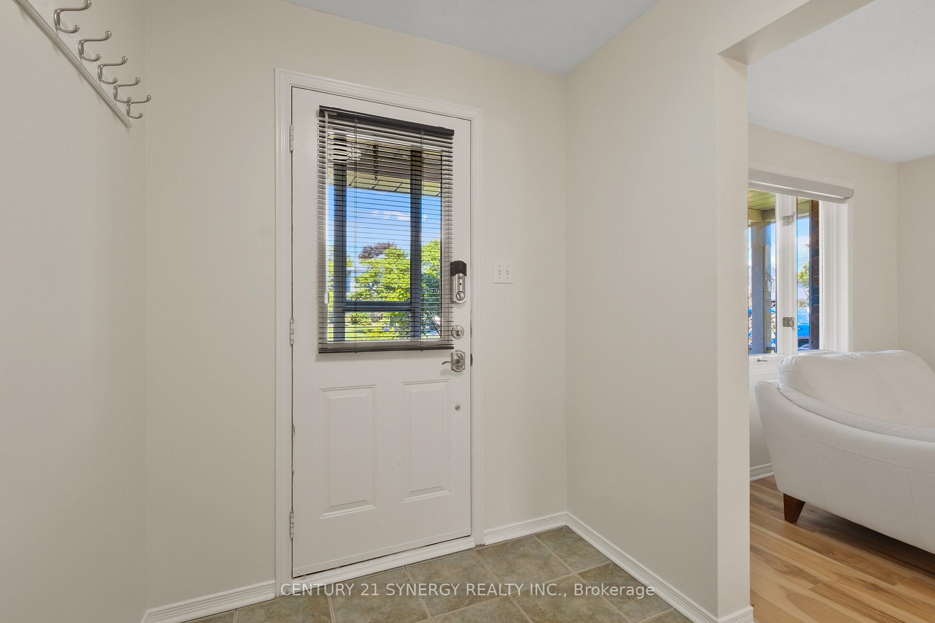 Photo 4 of 604 Steller Street, Ottawa, Fallingbrook/Pineridge — HOMEH