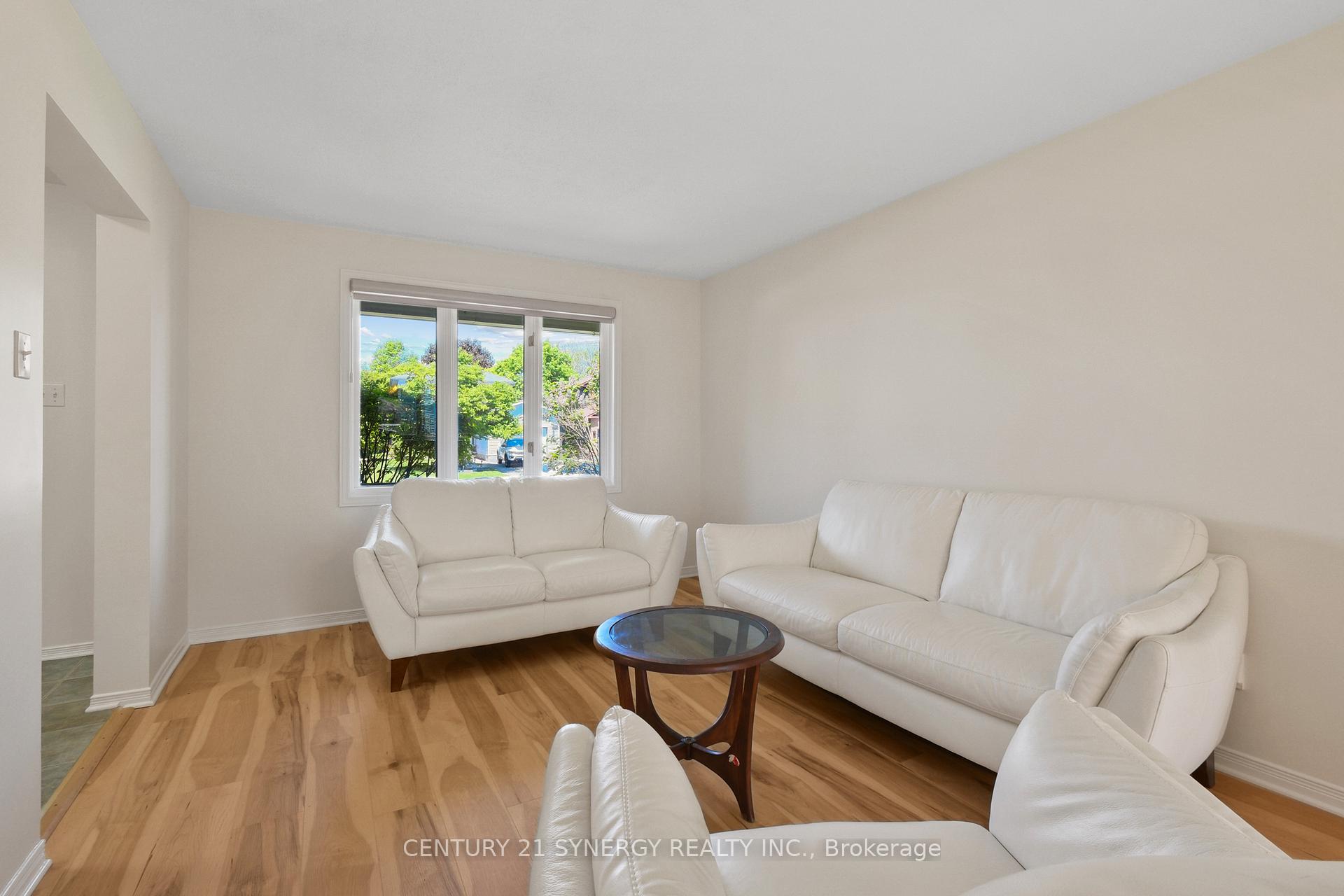 Photo 7 of 604 Steller Street, Ottawa, Fallingbrook/Pineridge — HOMEH