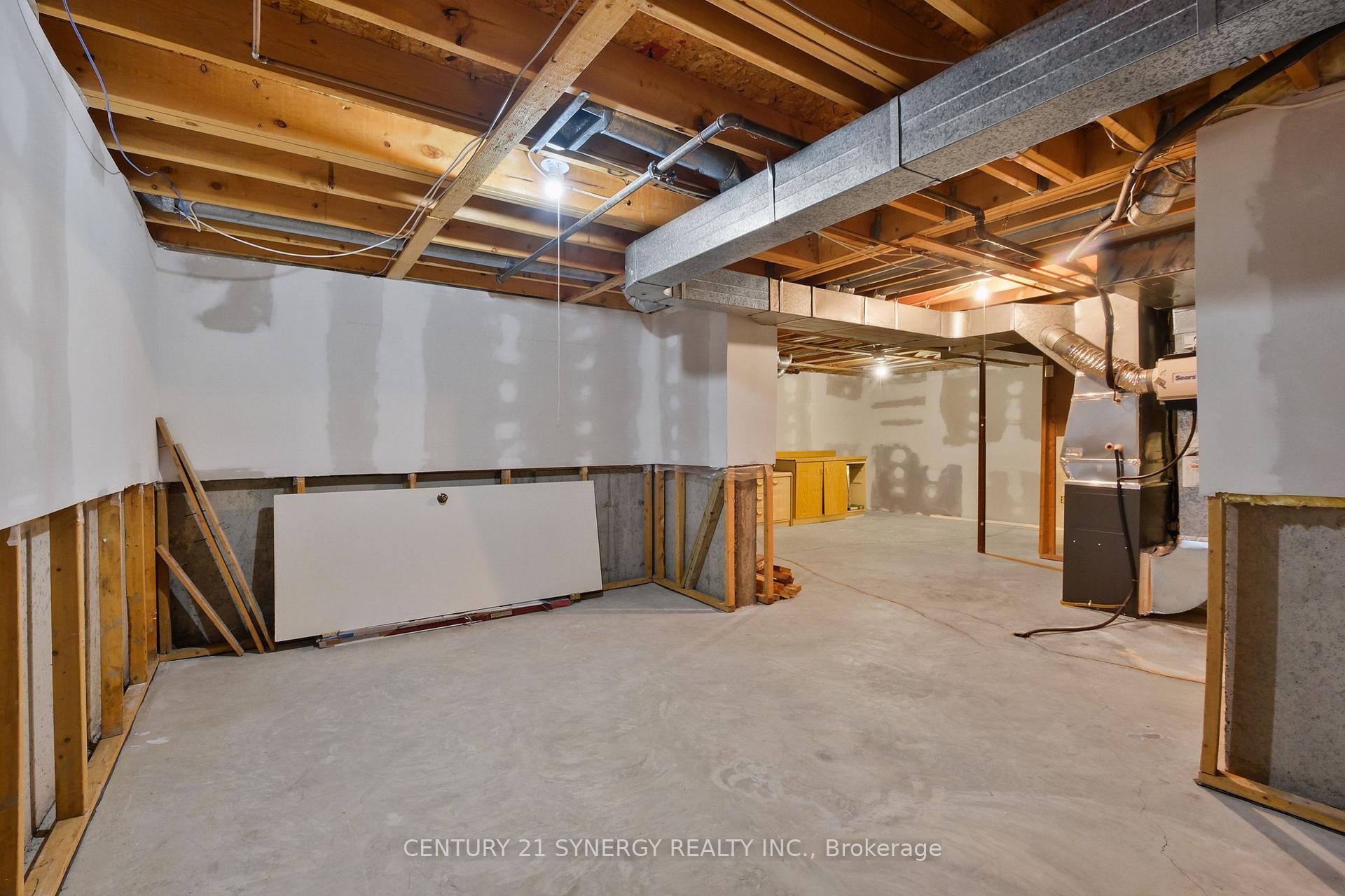 Photo 45 of 604 Steller Street, Ottawa, Fallingbrook/Pineridge — HOMEH