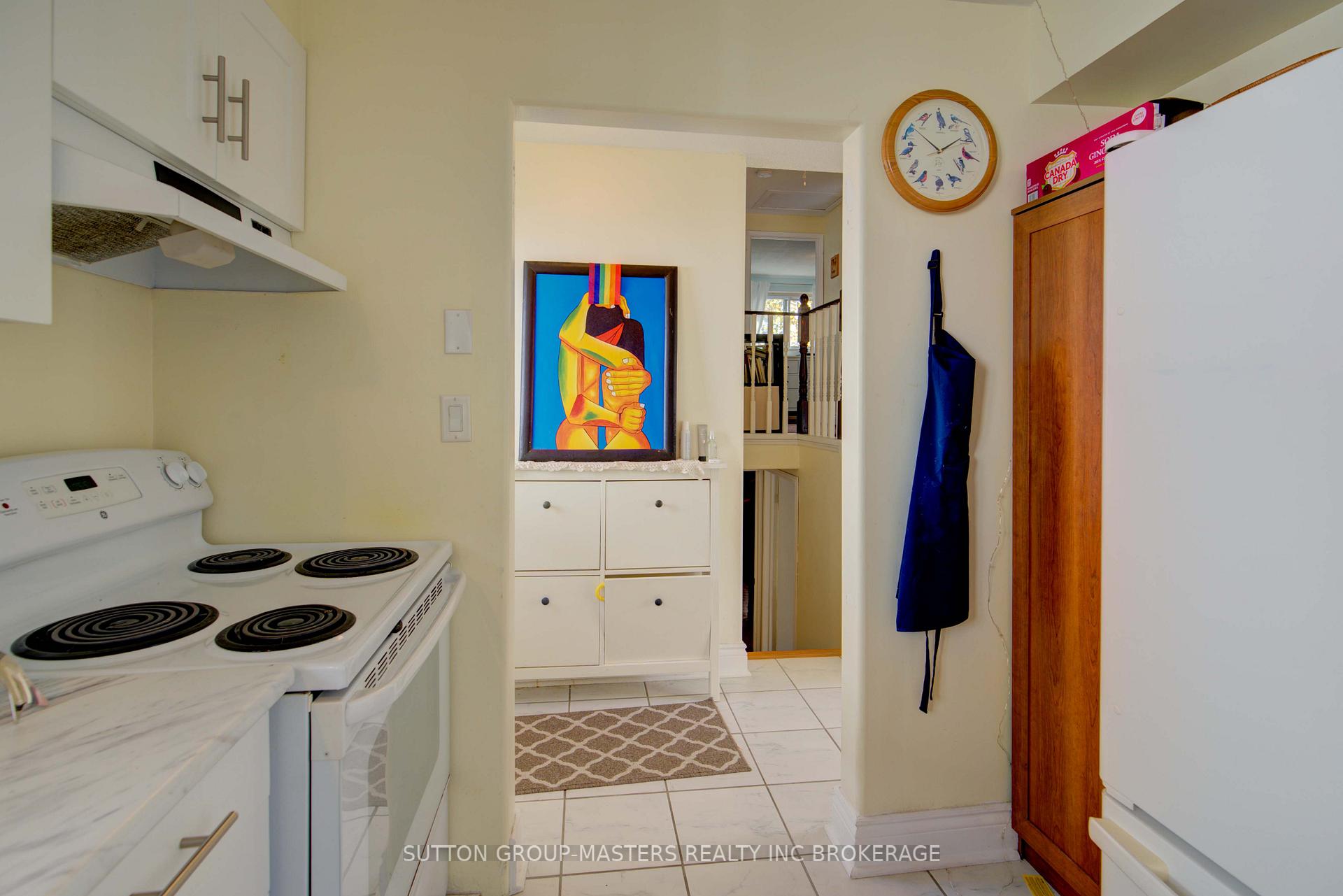 Photo 5 of 1097 Pinewood Place, Kingston, City Northwest — HOMEH