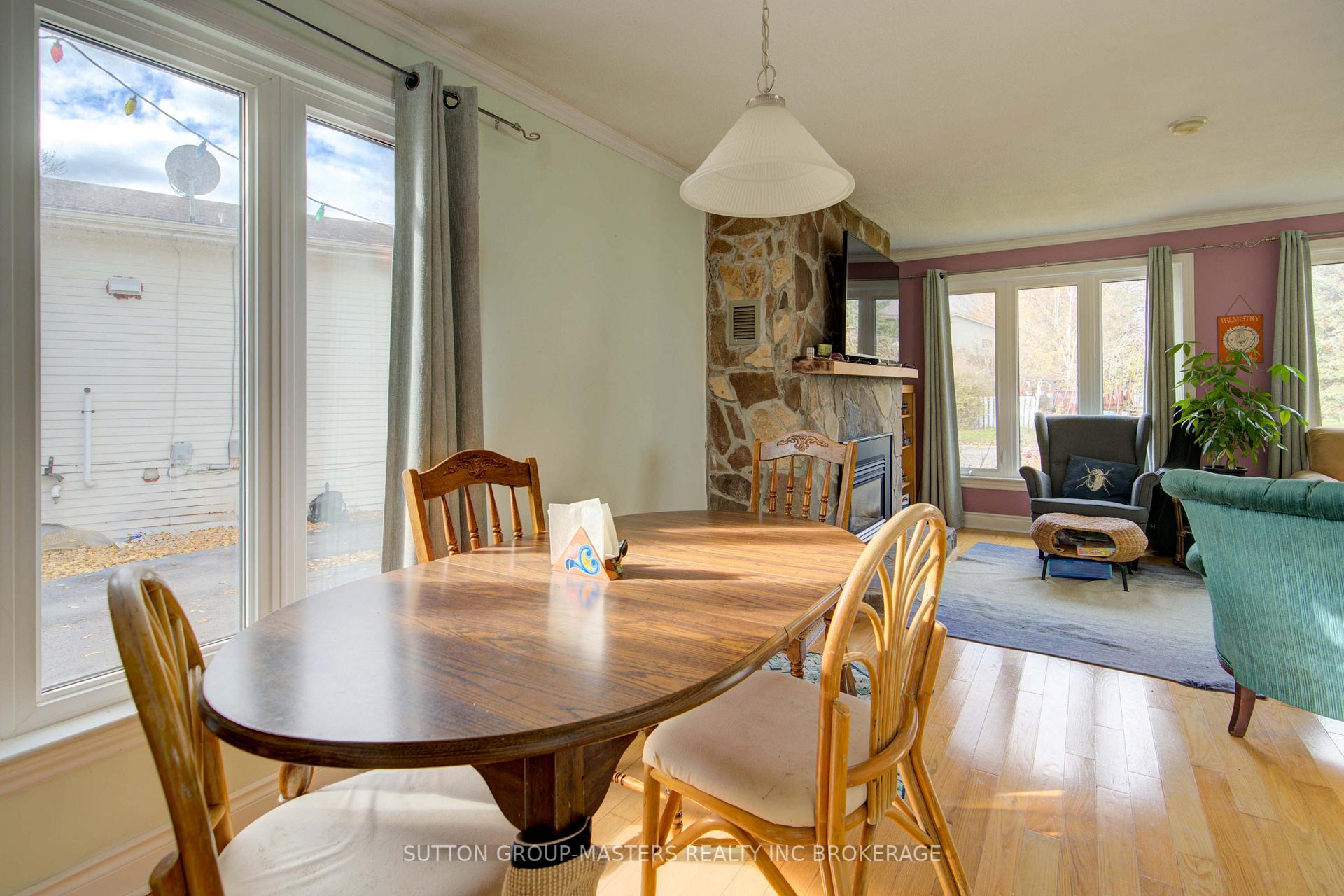 Photo 10 of 1097 Pinewood Place, Kingston, City Northwest — HOMEH
