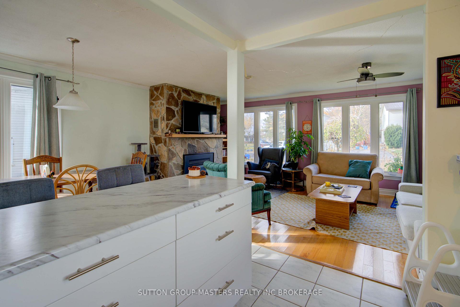 Photo 12 of 1097 Pinewood Place, Kingston, City Northwest — HOMEH