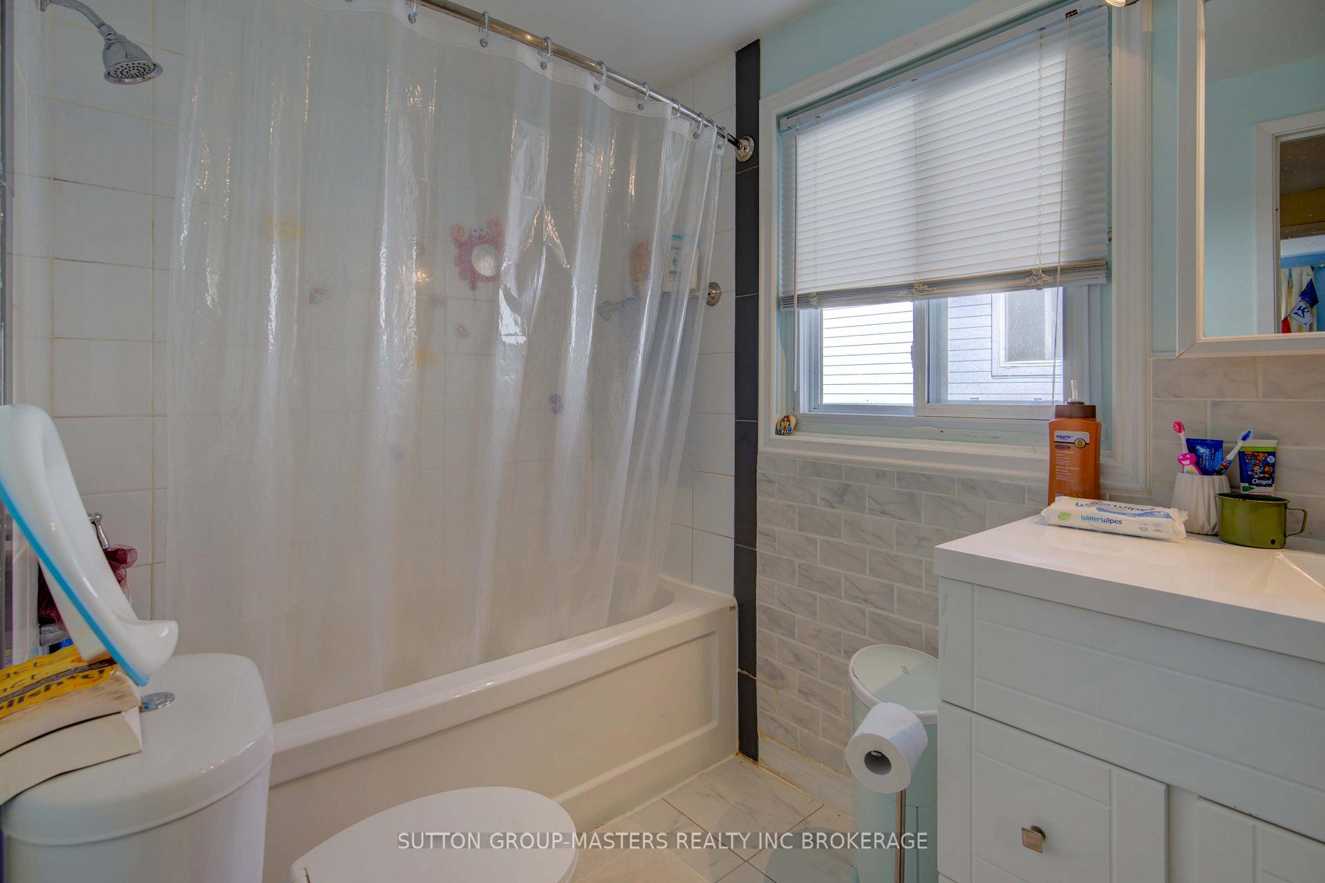 Photo 21 of 1097 Pinewood Place, Kingston, City Northwest — HOMEH