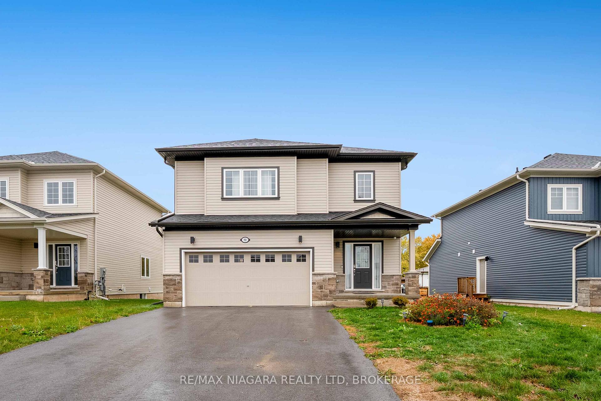 Photo 3 of 90 Hillcrest Road, Port Colborne, Main Street — HOMEH