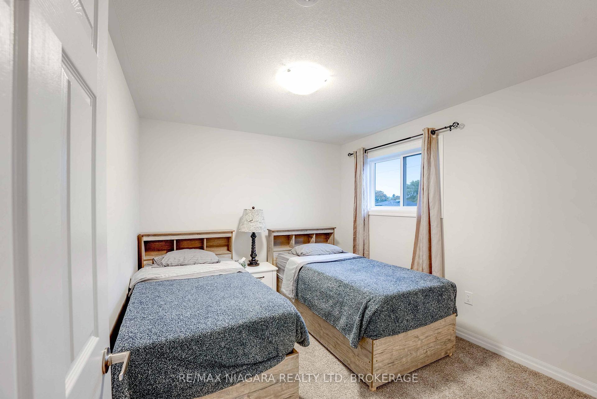 Photo 18 of 90 Hillcrest Road, Port Colborne, Main Street — HOMEH