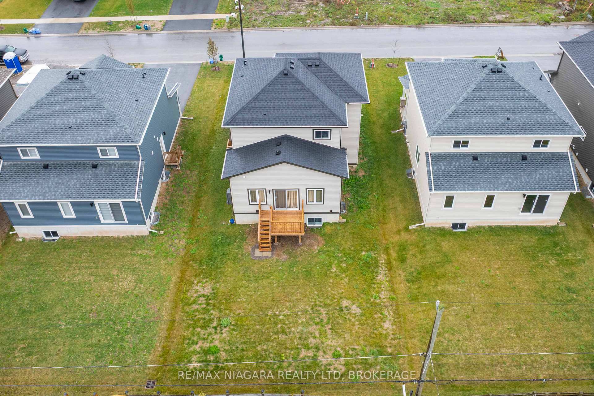 Photo 28 of 90 Hillcrest Road, Port Colborne, Main Street — HOMEH