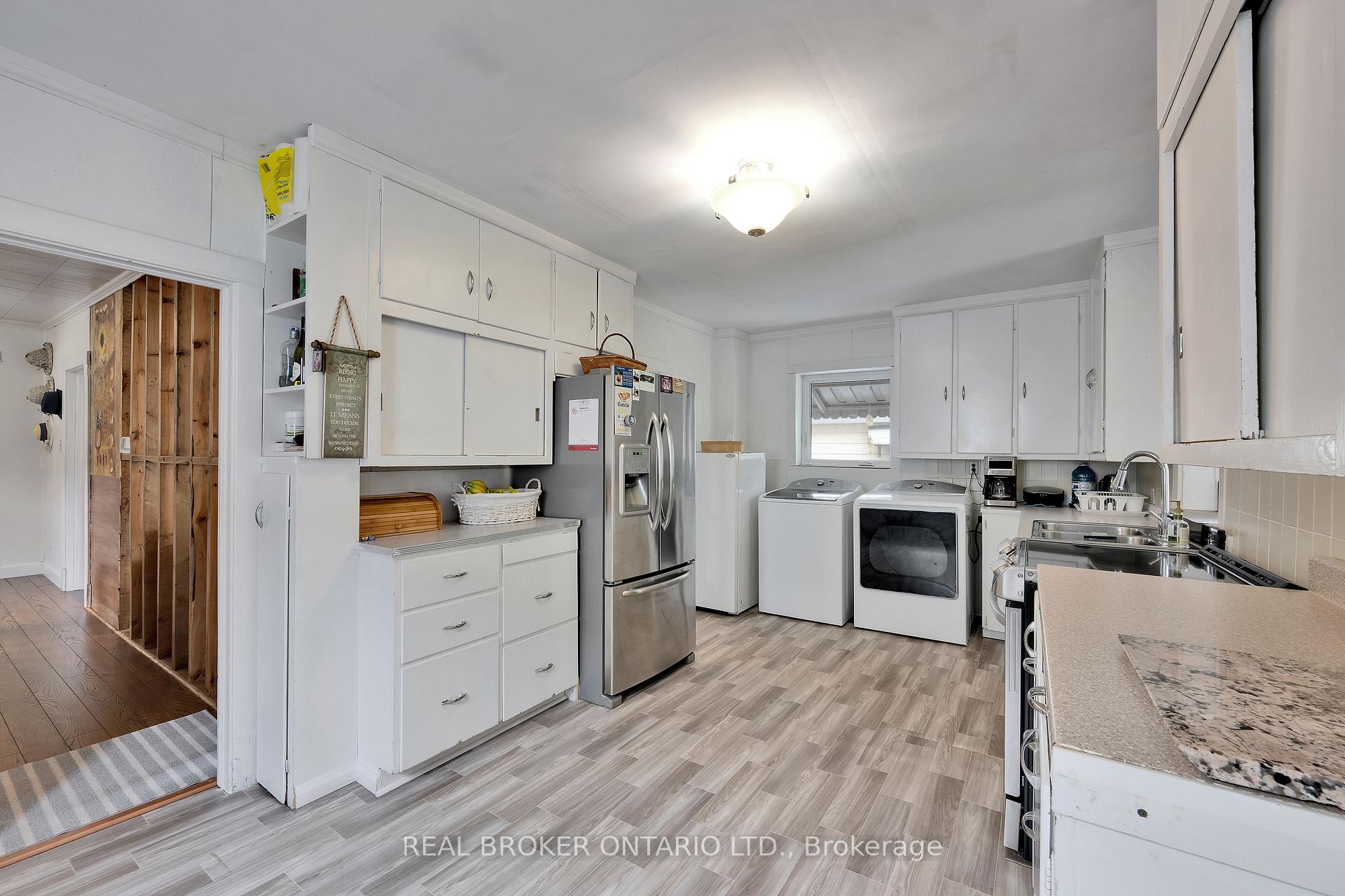 Photo 23 of 1229 Colonial Road, Ottawa, Navan — HOMEH