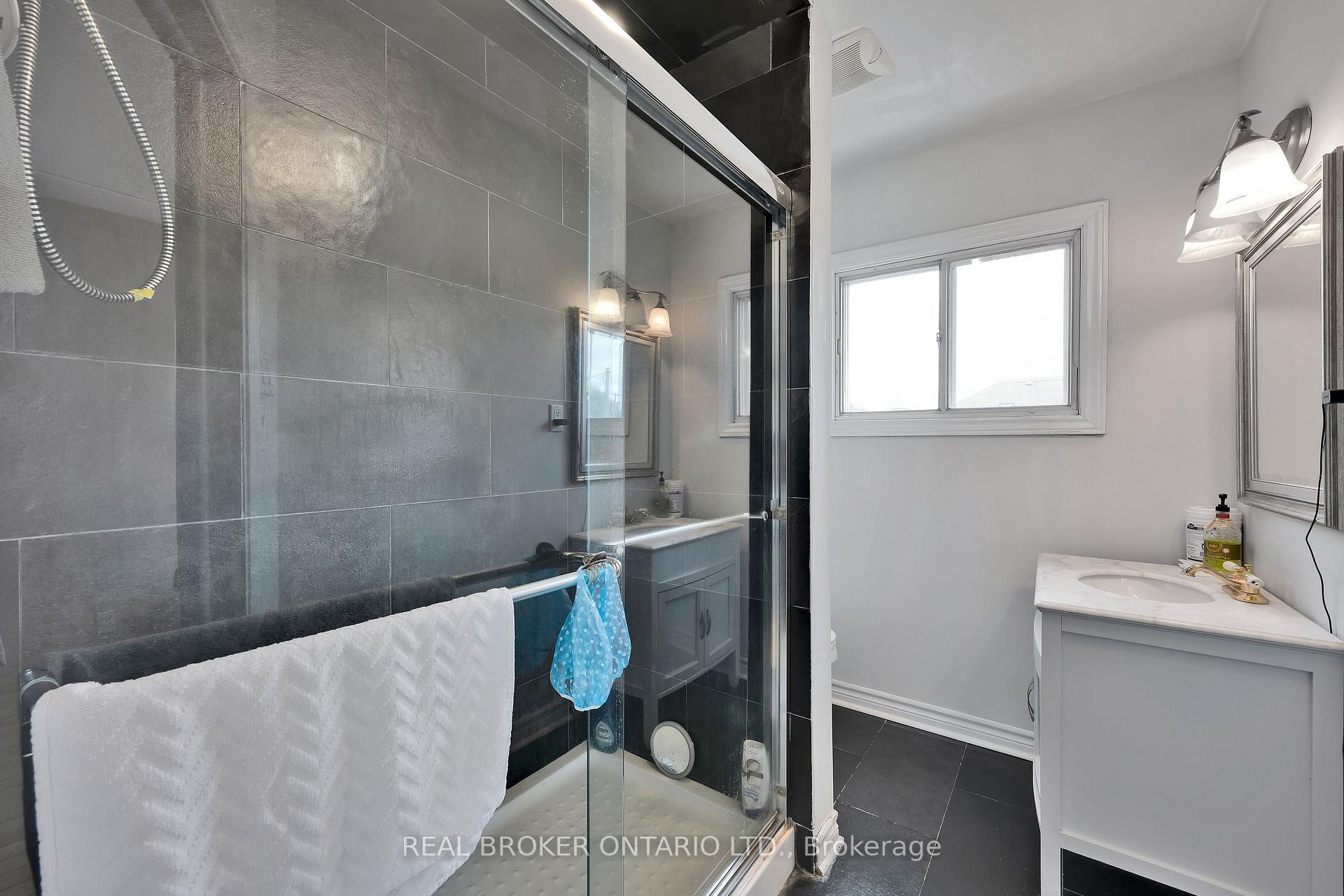 Photo 28 of 1229 Colonial Road, Ottawa, Navan — HOMEH