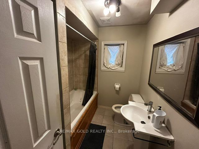 Photo 6 of 109 Tecumseh Avenue, Oshawa, Centennial — HOMEH